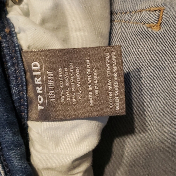 Torrid Luxe Super Skinny 22R - Picture 4 of 4